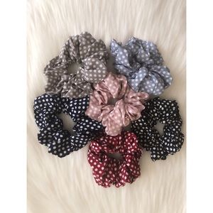 6 pack polka dot scrunchies